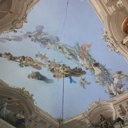 The House Guest house