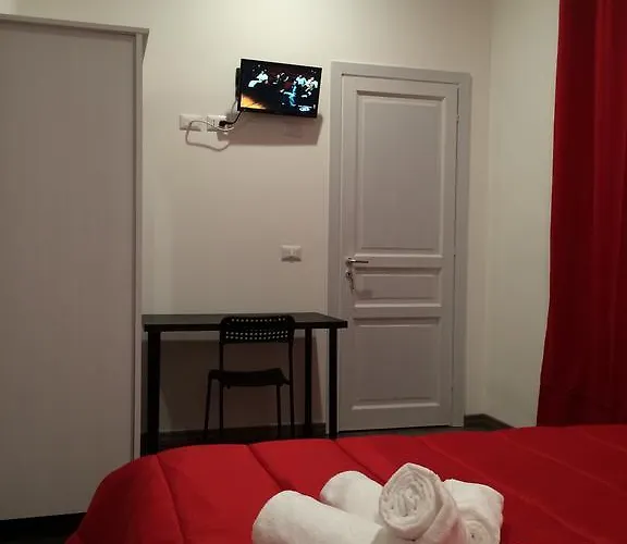 The House Guest house