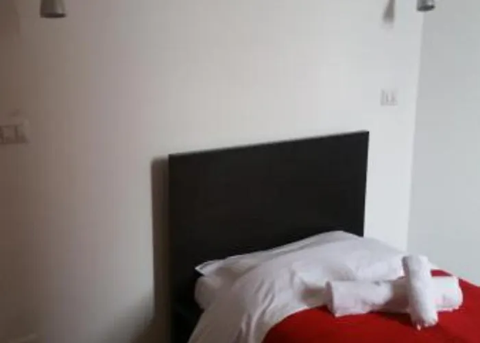 The House Guest house 3*