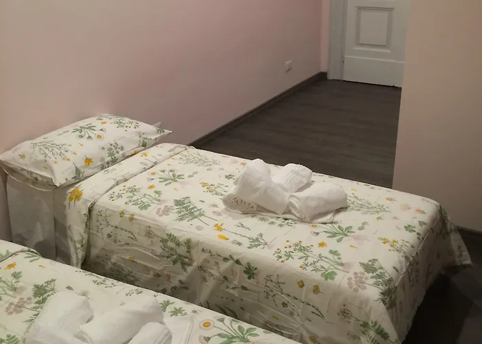 The House Guest house